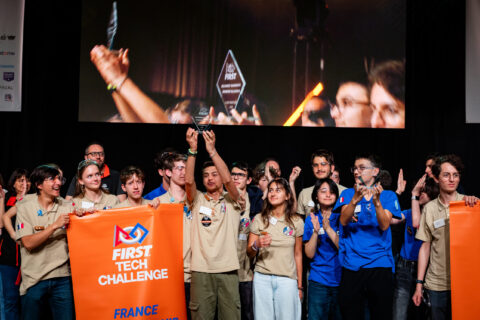 2025-03-22_felicitations_aux_champions_de_France_de_robotique